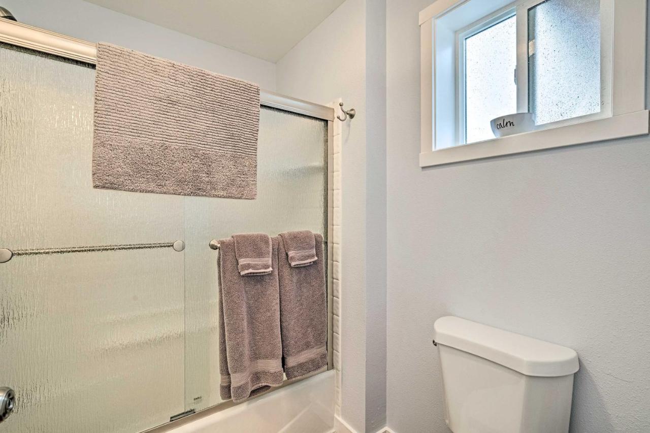 Duplex With Shared Yard - Near Long Beach! Экстерьер фото